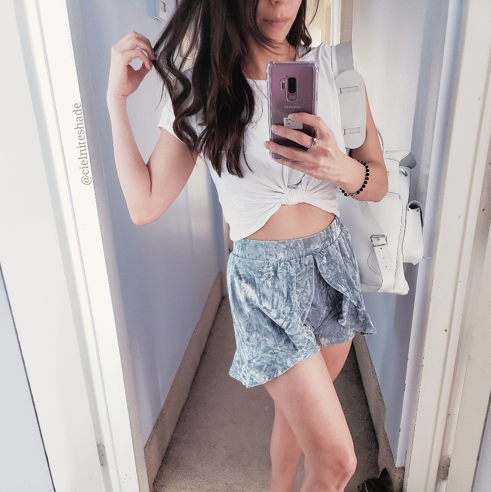 **Sale** Velvet Ruffled Skort - Must GO - Picture 3 of 5